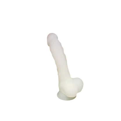 Glow in the dark 16cm dildo with suction cup